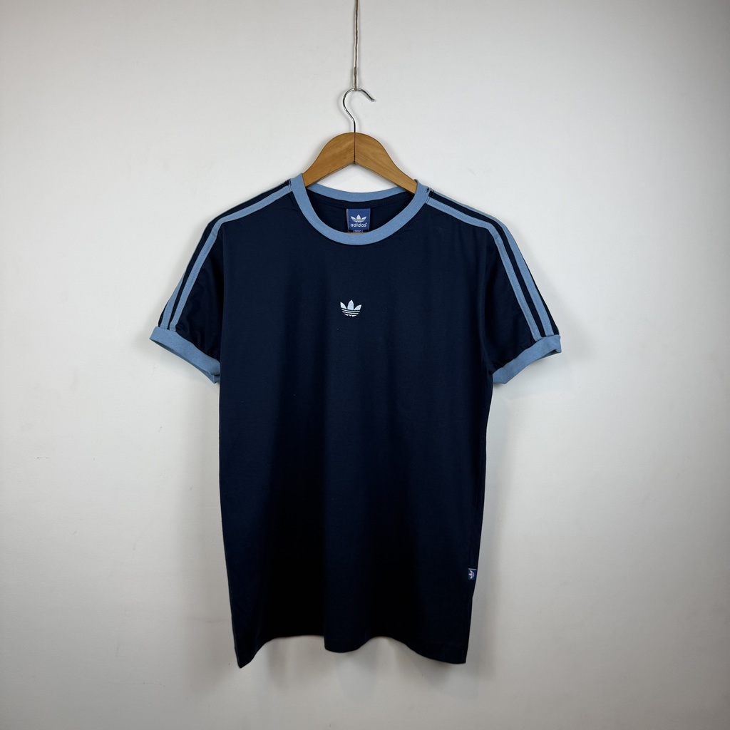 Camiseta Adidas Retrô