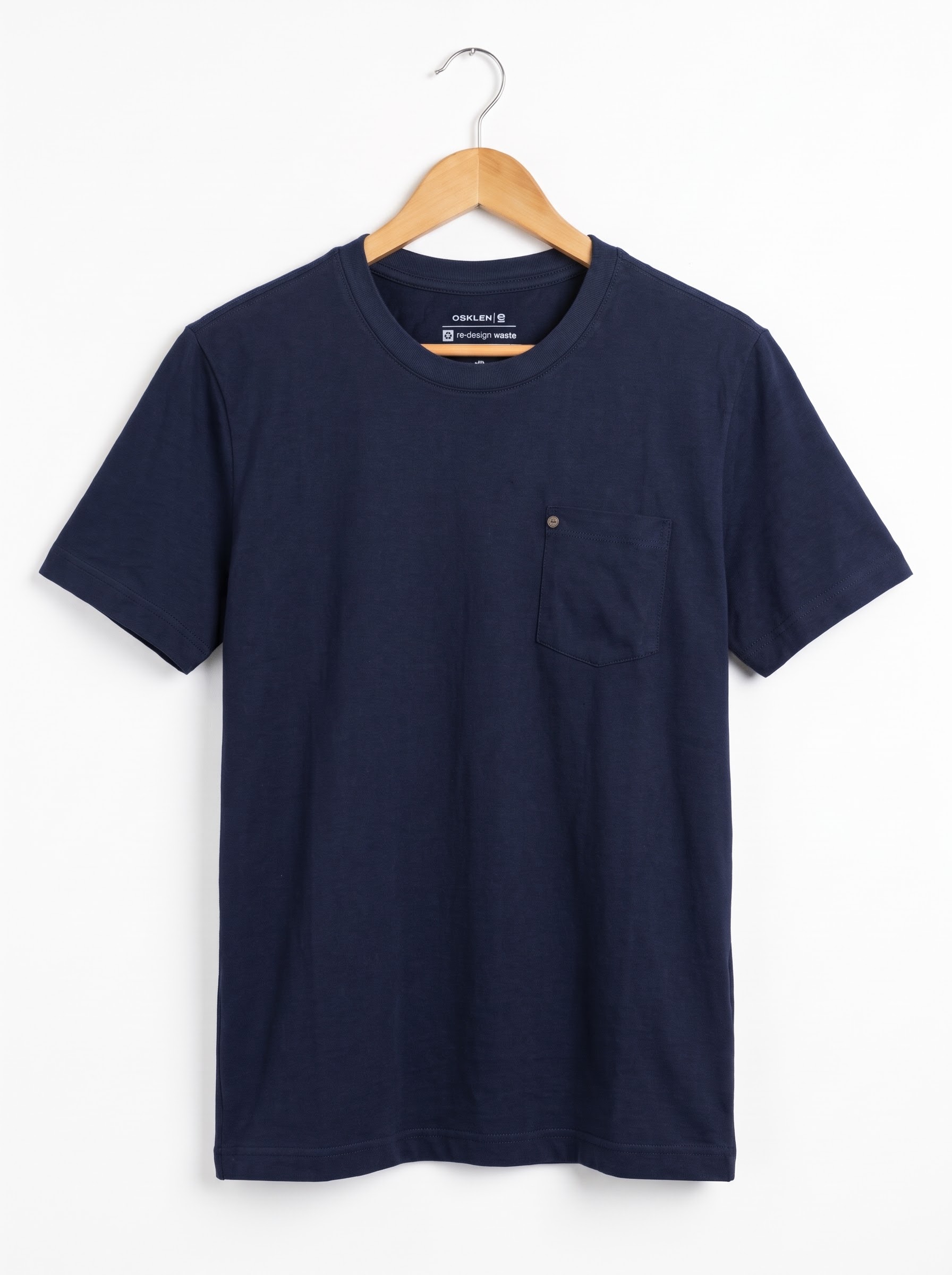 Camiseta Osklen com bolso